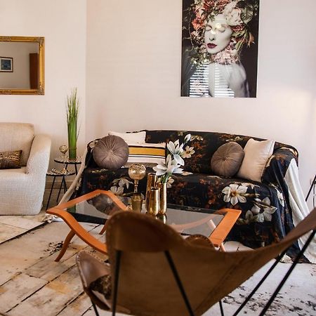 Villa Mareonda - Apartments Sussurro Ровин Екстериор снимка