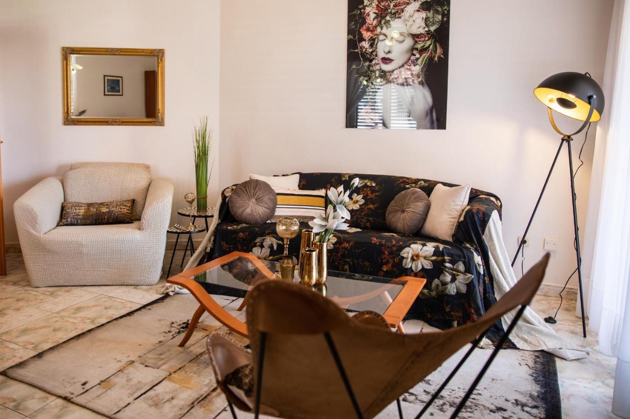 Villa Mareonda - Apartments Sussurro Ровин Екстериор снимка