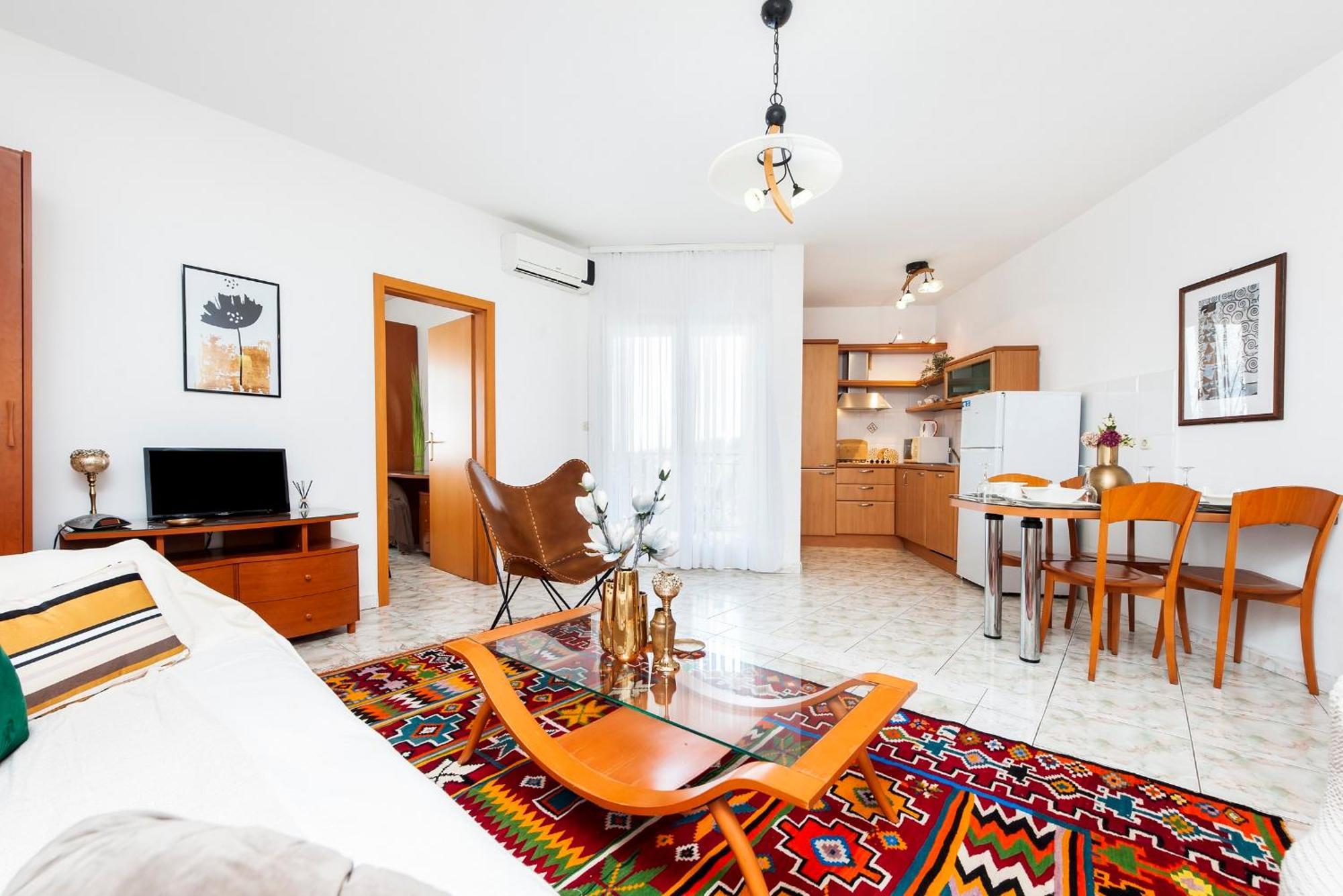 Villa Mareonda - Apartments Sussurro Ровин Екстериор снимка