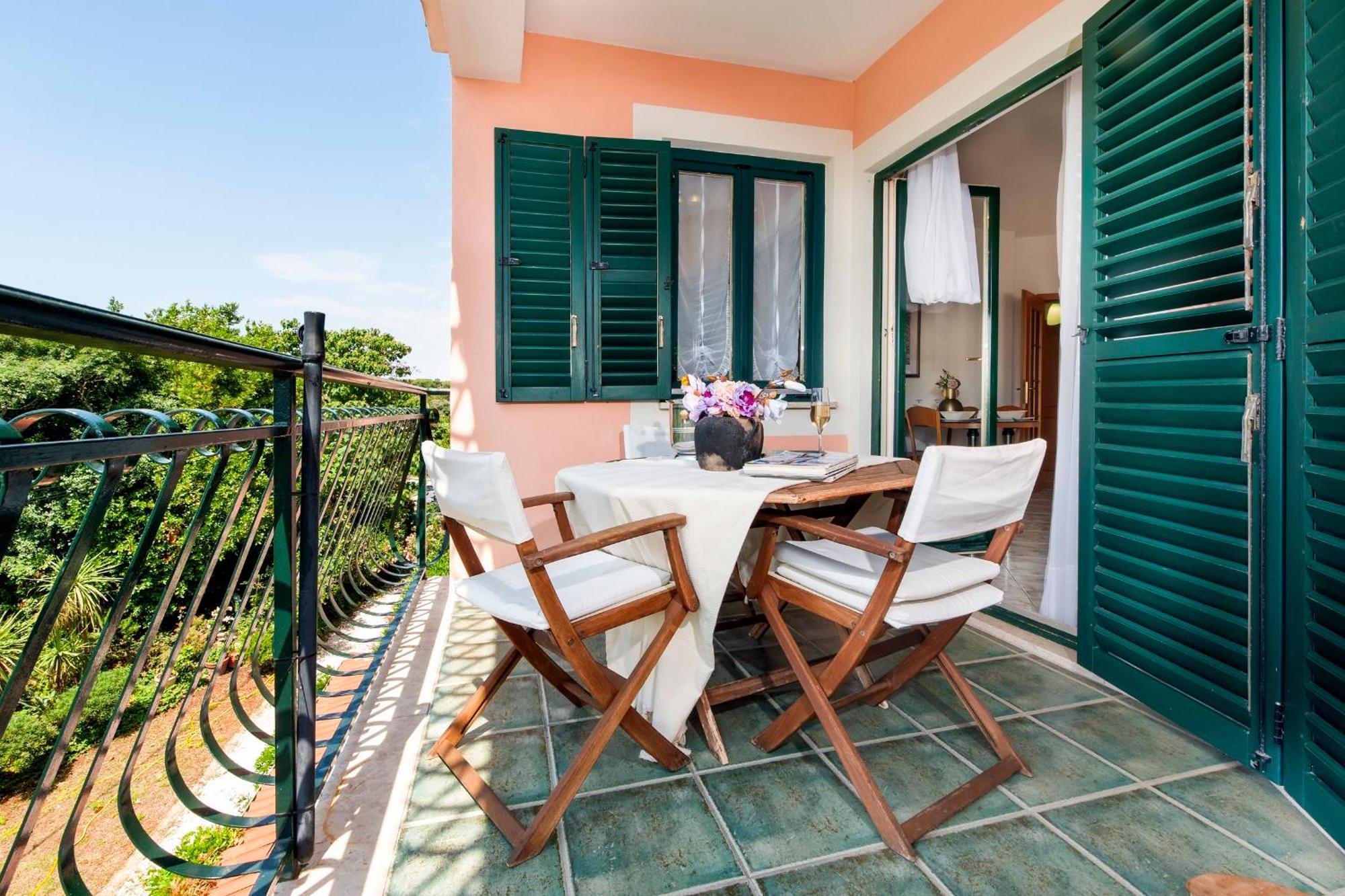 Villa Mareonda - Apartments Sussurro Ровин Екстериор снимка