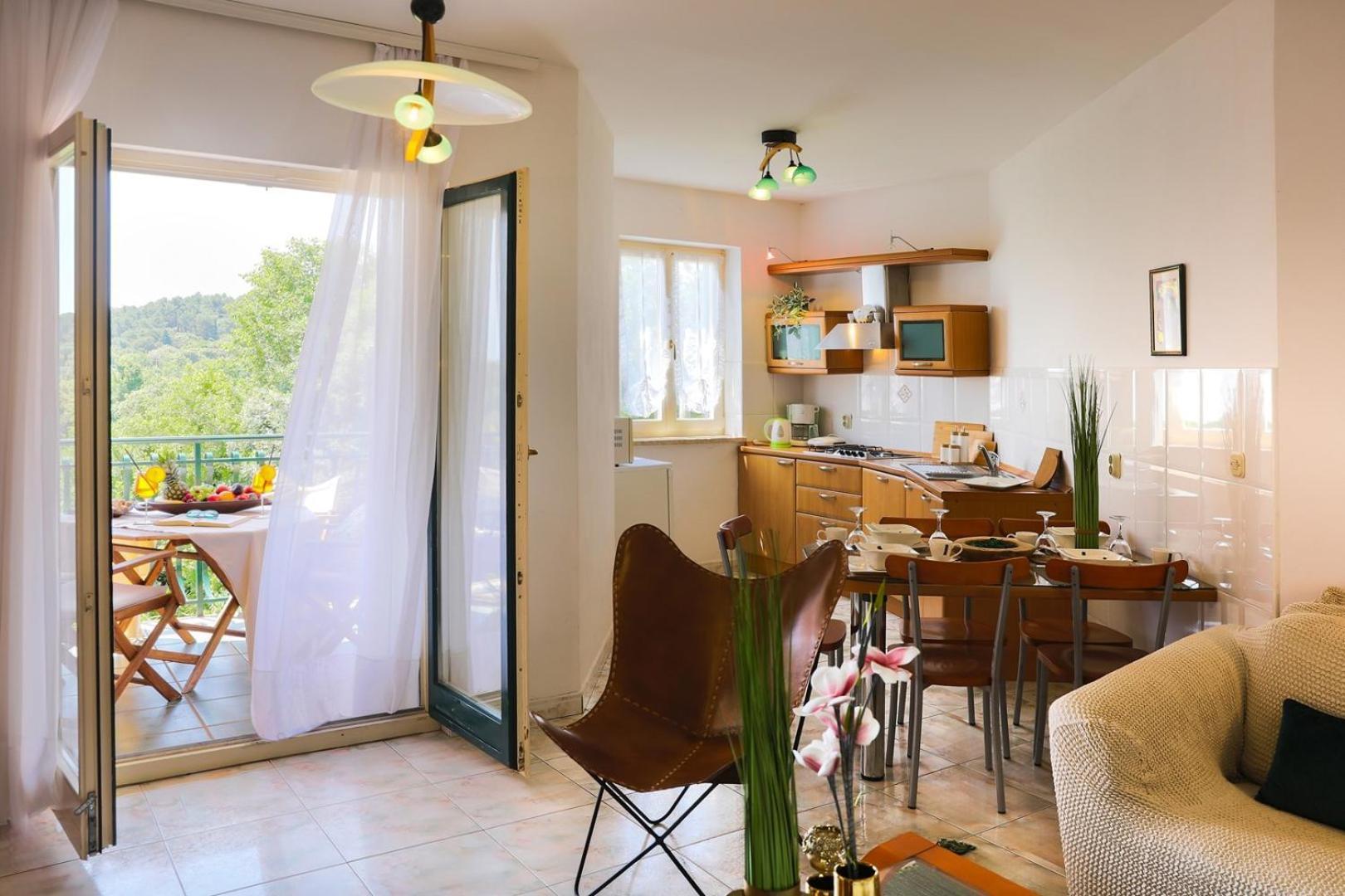 Villa Mareonda - Apartments Sussurro Ровин Екстериор снимка